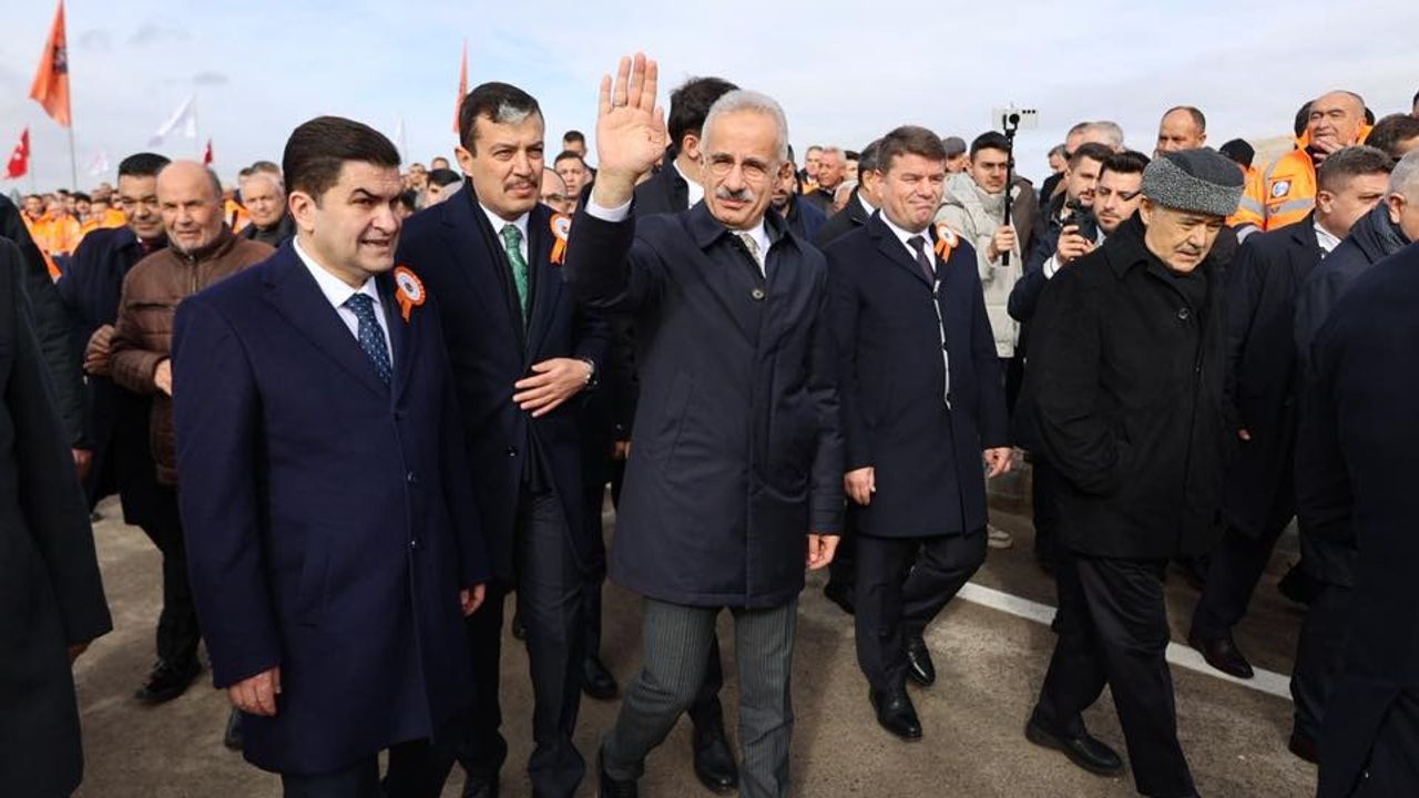 Bakan Uraloğlu Aksaray-Ortaköy Çevre Yolunu açtı: Yıllık 141 milyon lira tasarruf sağlanacak görseli