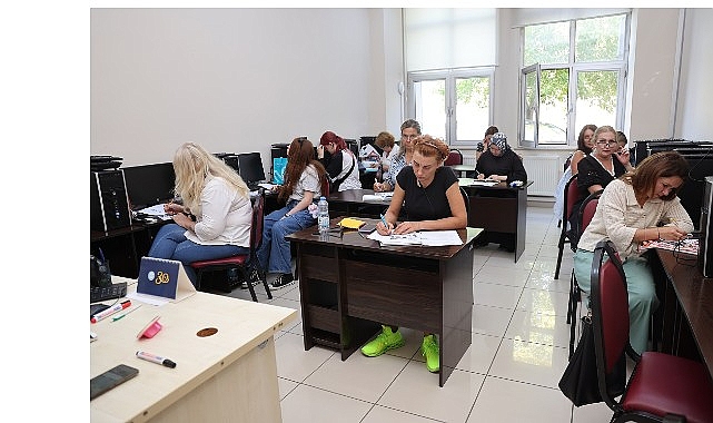Yabancı dil KO-MEK'le öğreniliyor görseli