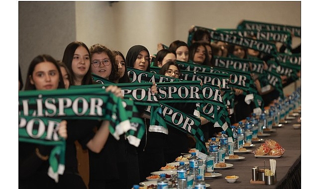 Büyükakın ve öğrencilerin Kocaelispor dolu akşamı! görseli