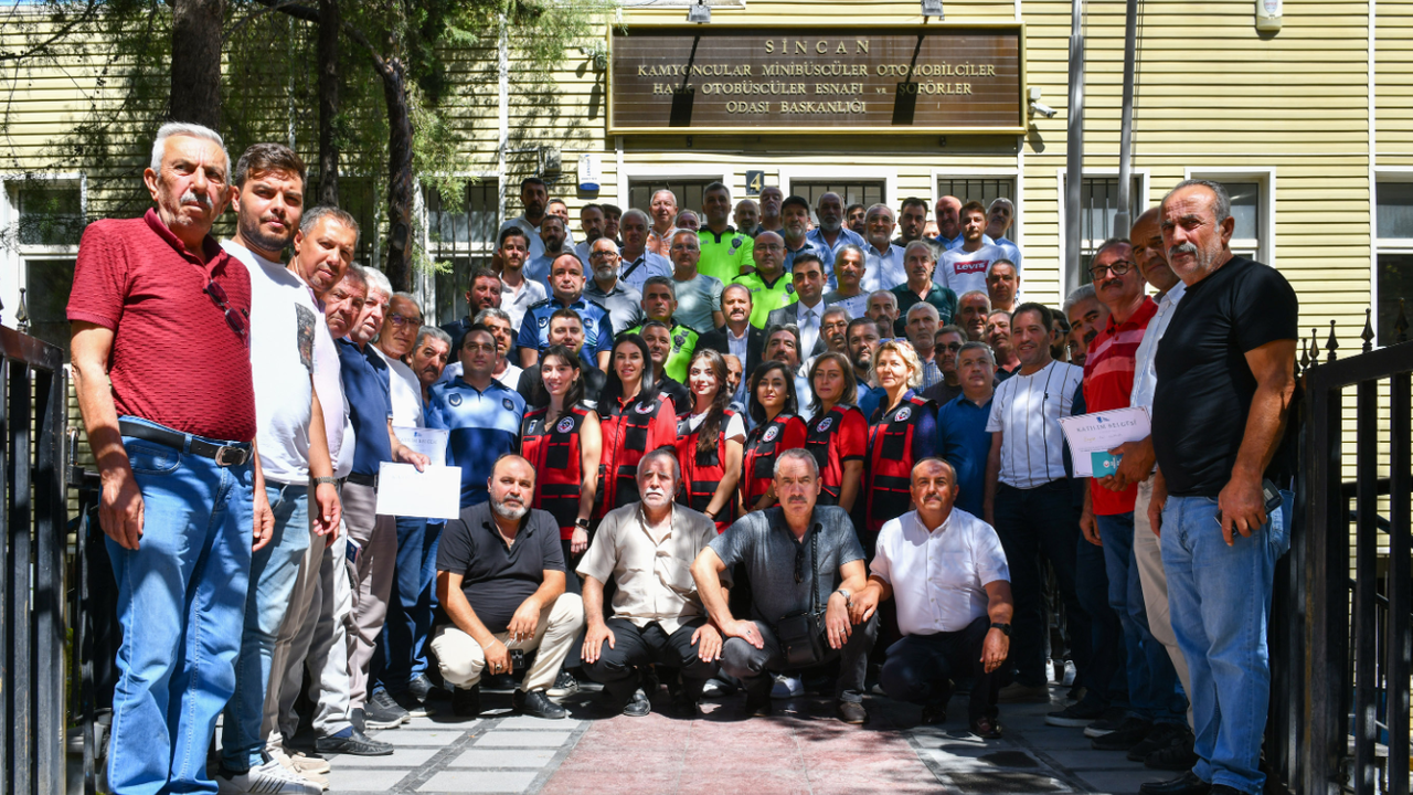 ra Büyükşehir Belediyesi okul servis şoförlerine eğitim veriyor görseli