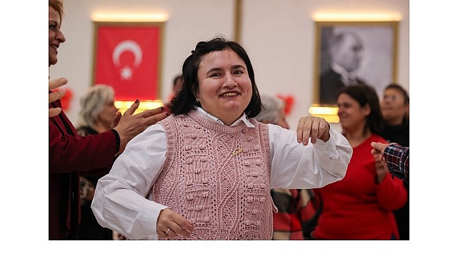 Buca Belediyesi’nden engel tanımayan yeni yıl kutlaması görseli