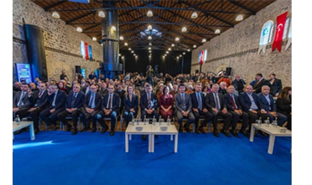 “Gururla, umutla ve kararlılıkla İzmir’in geleceğini inşa ediyoruz” görseli