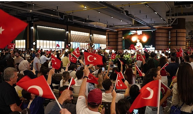 Terminal Kadıköy’de Spor Coşkusu: Basketbol, Futbol ve Voleybol Maçlarıyla Binlerce Seyirciyi Buluşturdu görseli
