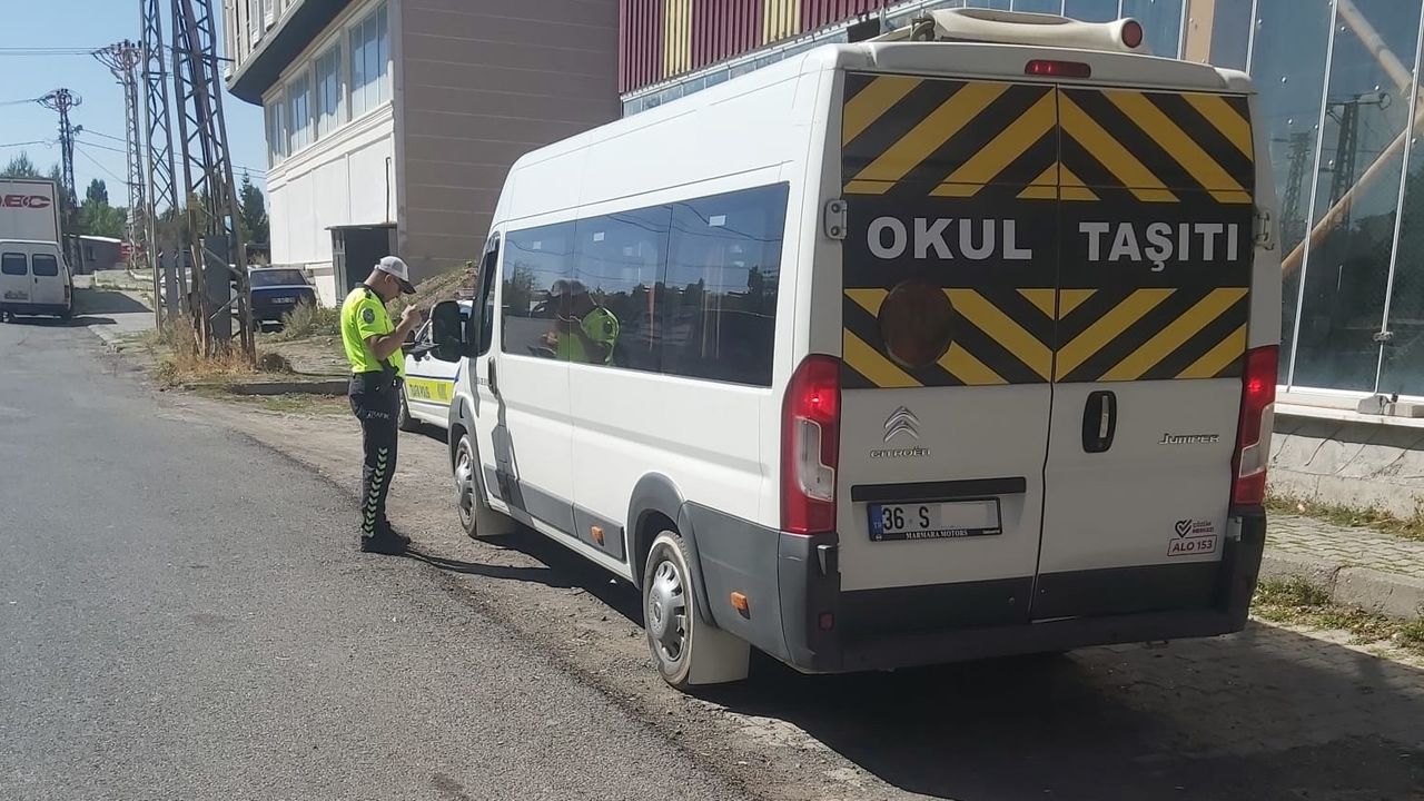 Kars’ta Okul Servislerine Sıkı Denetim: Öğrenci Güvenliği Ön Planda görseli