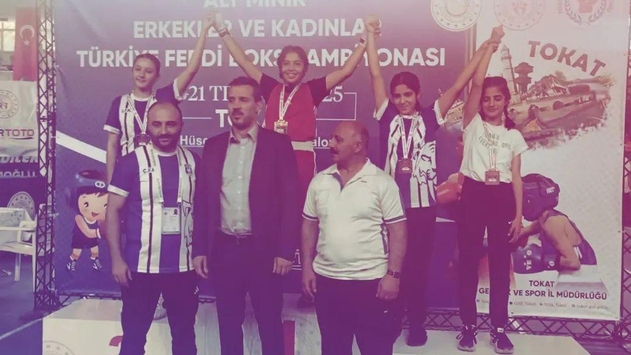 Alt minik boksörlerimizden Türkiye Şampiyonasında gurur veren başarı! görseli