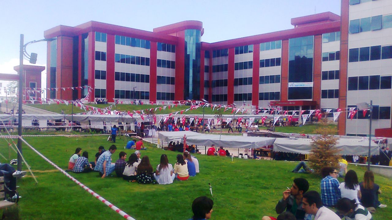 MAKÜ gururlandırdı! 3 alanda sıralamada görseli