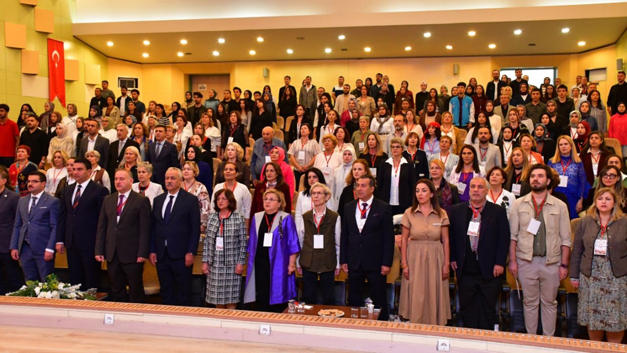 Akdeniz Üniversitesi’nden kültür ve sanat ödülü görseli