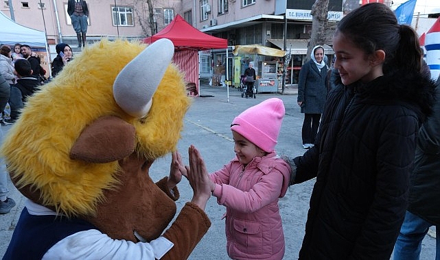 Çocuklar ve Ailelerinden Başkan Çerçioğlu’na Teşekkür görseli