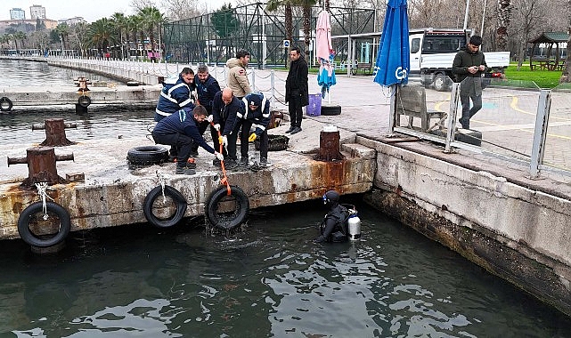 Körfez’de deniz dibi araç lastiğinden temizlendi görseli
