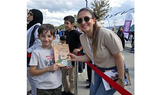Küçük okurlar için büyük eğlence görseli