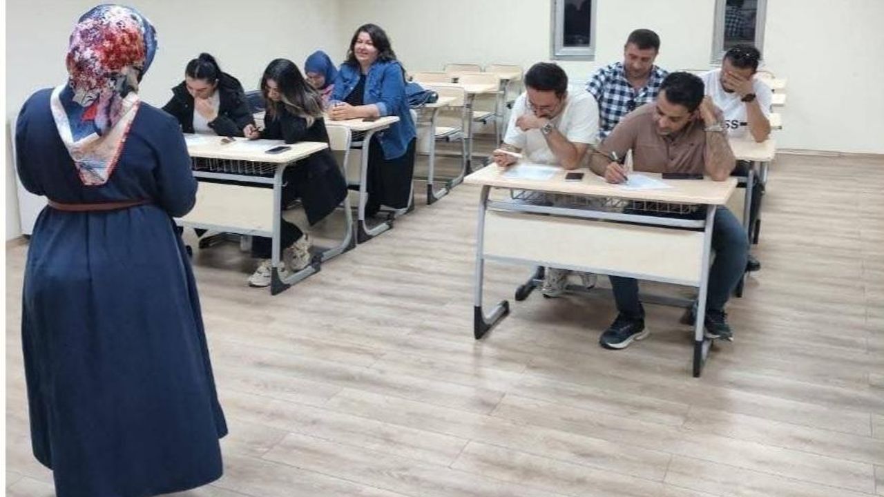 Sarıkamış’ta personellere kumar bağımlılığı eğitimi verildi görseli