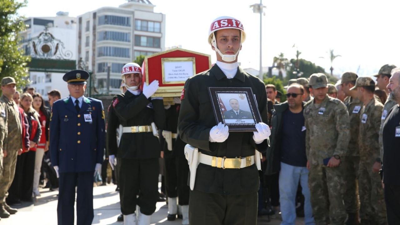 Şehit Talat Okur Hatay’da son yolculuğuna uğurlandı görseli