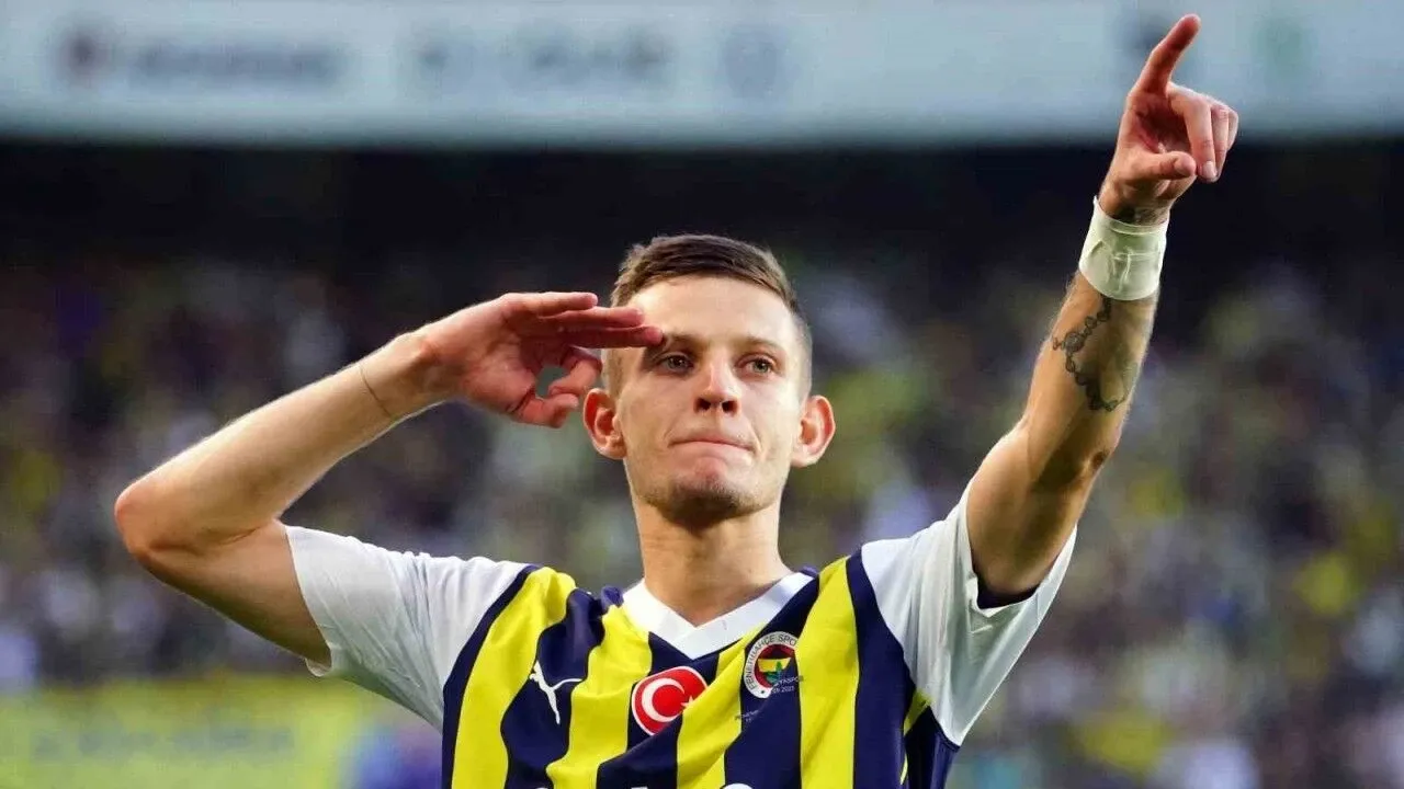 Szymanski parladı: Fenerbahçe hazırlık maçında Portimonense’yi mağlup etti görseli