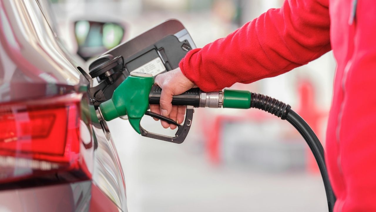 Benzine zam geliyor: Litre fiyatı 55 TL’yi geçecek görseli