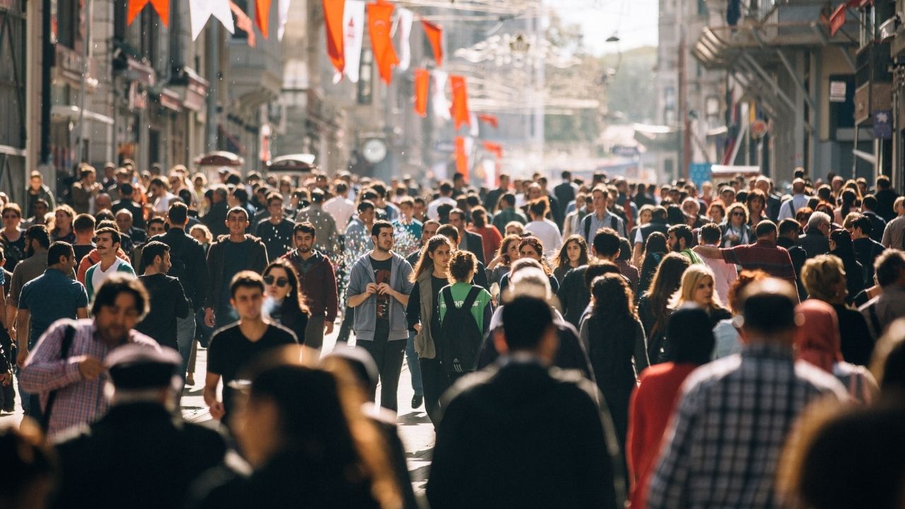 İstanbul'da yaşam maliyeti 100 bin lirayı aştı! görseli