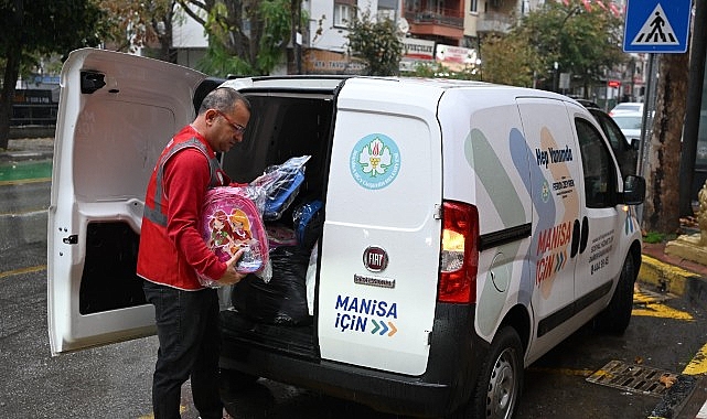 Manisa Büyükşehir’den 15 Bin Öğrenciye Çanta ve Kırtasiye Desteği görseli