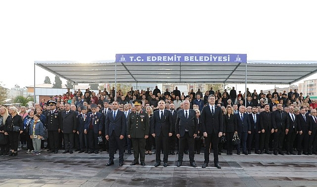 Edremit’te 10 Kasım’da Hayat Durdu görseli