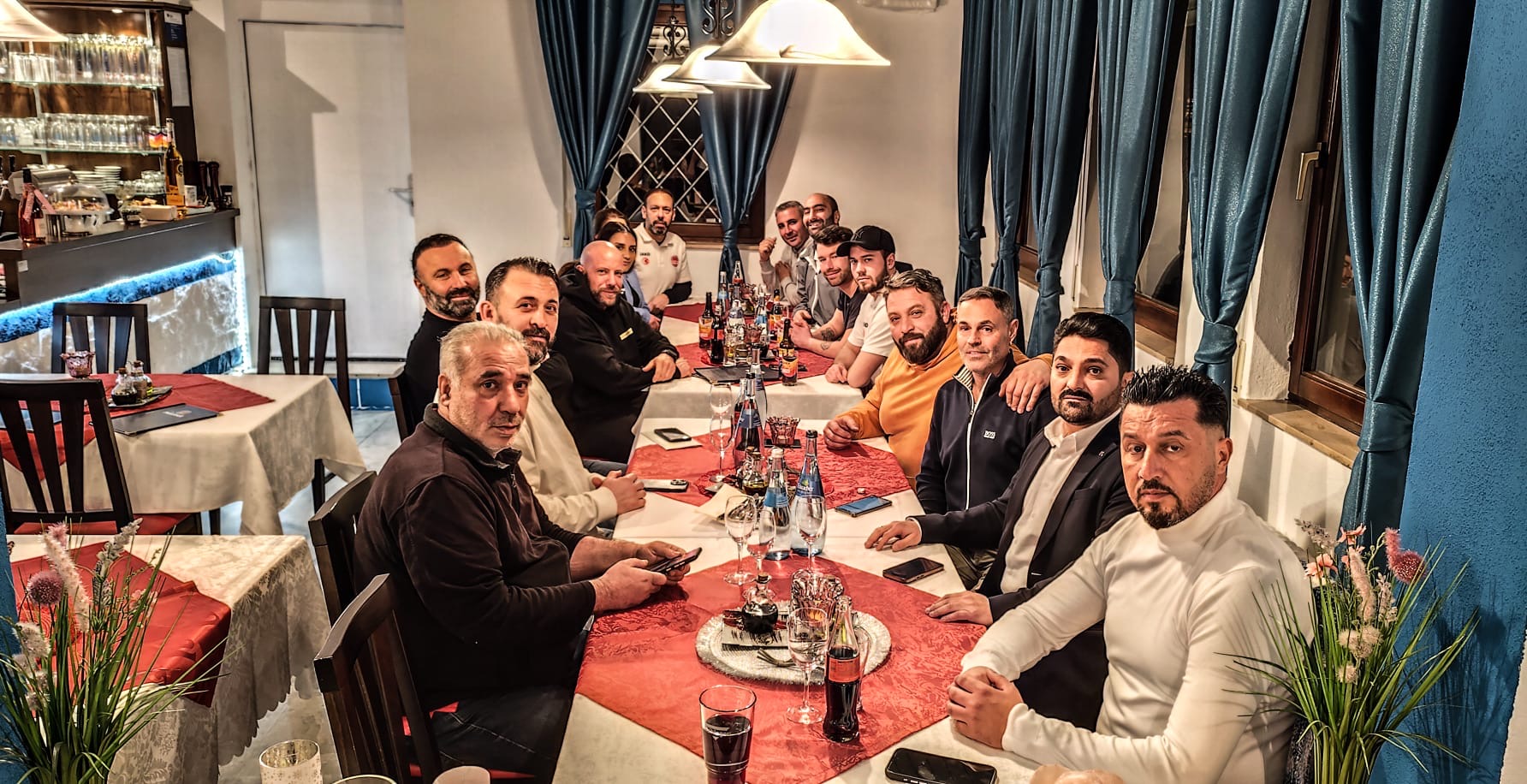 Avrupa Türk Futbol Federasyonu ve ATFF Academy Başkanı Sedat Aydemir Antrenör ve skout ekibi ile bir toplantı gerçekleştirdi. görseli