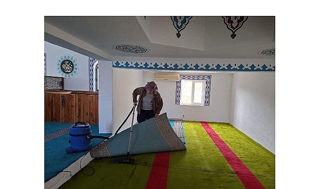 Ramazan öncesi camilerde temizlik yapıldı görseli