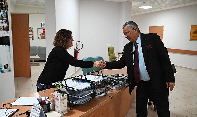 Başkan Topaloğlu’ndan yeni yıl akşamı hastane ziyaret görseli