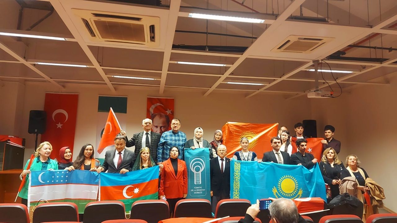 Bursa’da Türk Dili Seferberliği: "Dilimiz Namus Borcumuzdur!" görseli