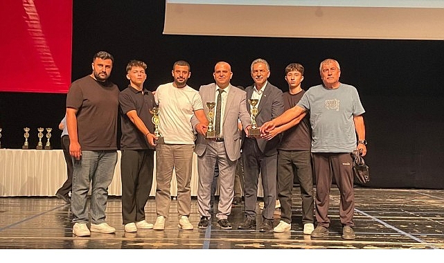 Belediyespor'dan 3 Kupa Birden görseli