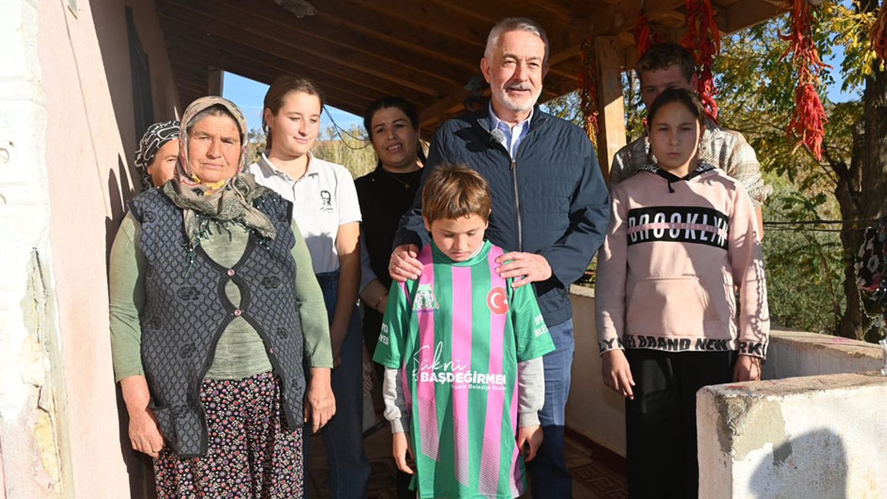 Hayatlarını değiştiren o yardımın ardından duygusal buluşma görseli
