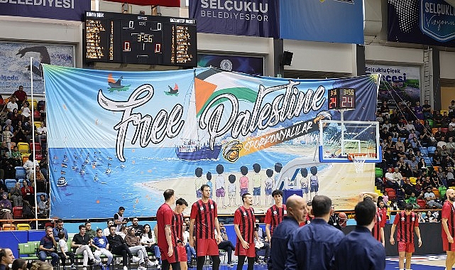 Büyükşehir Belediyespor - Gaziantep Basketbol Maçında Gazze’ye Destek Pankartı Açıldı görseli