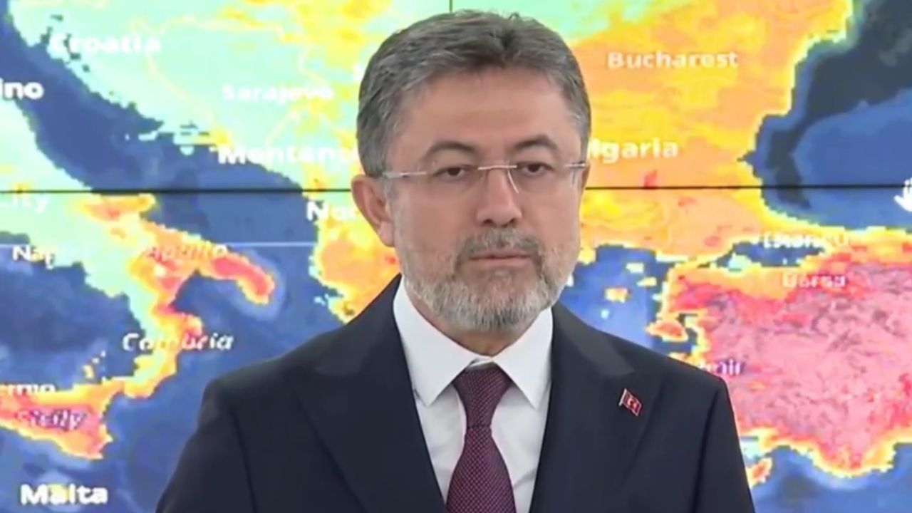 Bakan Yumaklı: Çanakkale yangınları büyük oranda kontrol altında, 4 şüpheli gözaltında görseli