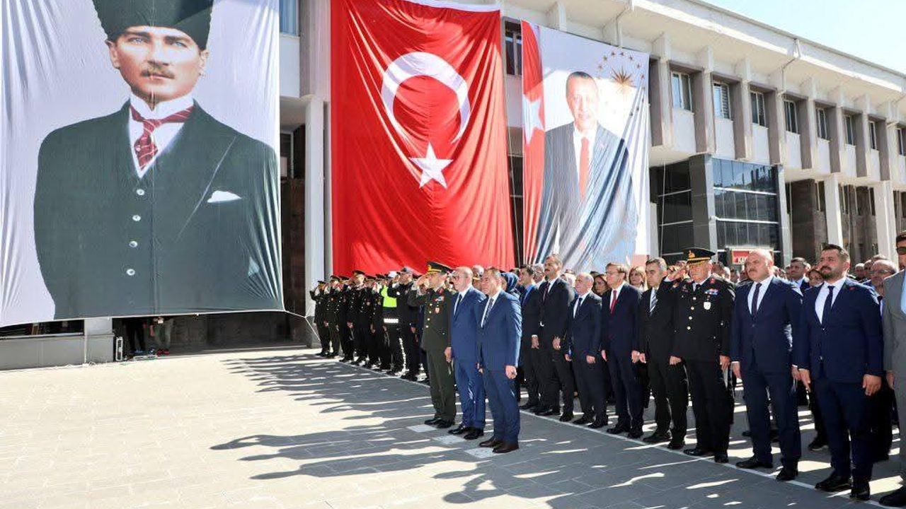 Atatürk'ün Kars'a gelişinin 101. yıl dönümü kutlandı görseli