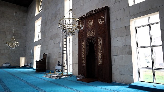 Kartepe Kent Meydanı Camii’nde sona doğru görseli
