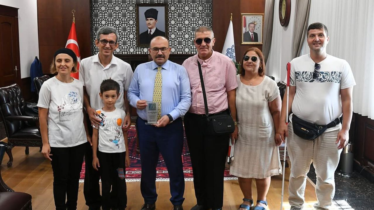Vali Ustaoğlu'ndan anlamlı kabul görseli