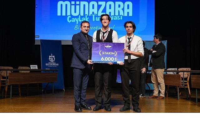 Genç münazırlar, “Bi’ Diyeceğim Var” dedi görseli