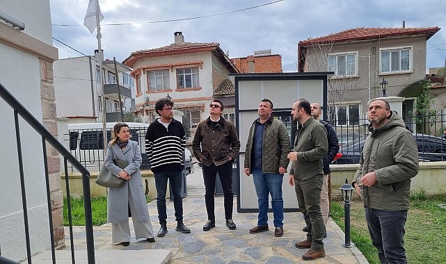 Ayvalık Alan Başkanlığı Ekibinden Burhaniye Kent Arşivi’ne Ziyaret görseli