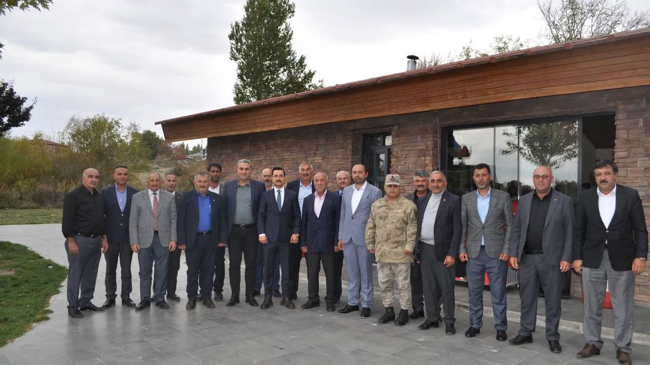 Kaymakam Demirtaş’tan Muhtarlar Günü'nde anlamlı kutlama görseli