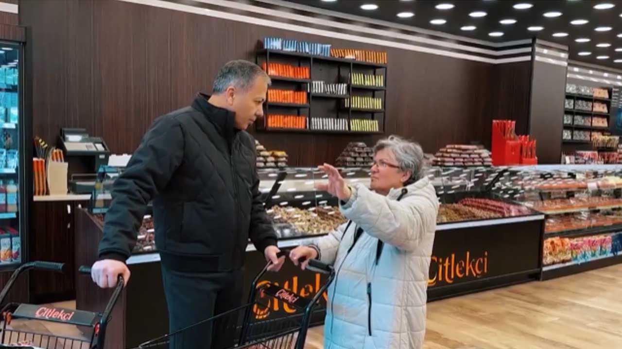 Bakanlar, boykot çağrılarına karşı alışveriş yaptı görseli