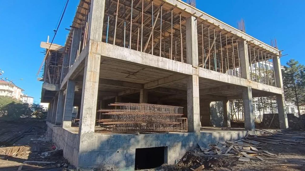 Kağızman İlçe Halk Kütüphanesi yapımında yer teslimi gerçekleştirildi görseli