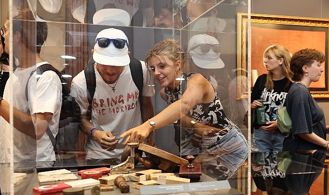Bu yıl Erasmus+ programı kapsamında 13 ülkeden 51 öğrenci DEÜ'ye katıldı. görseli