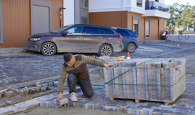 Burhaniye Belediyesi Fen İşleri Müdürlüğü Çalışmalarını Aralıksız Sürdürüyor görseli