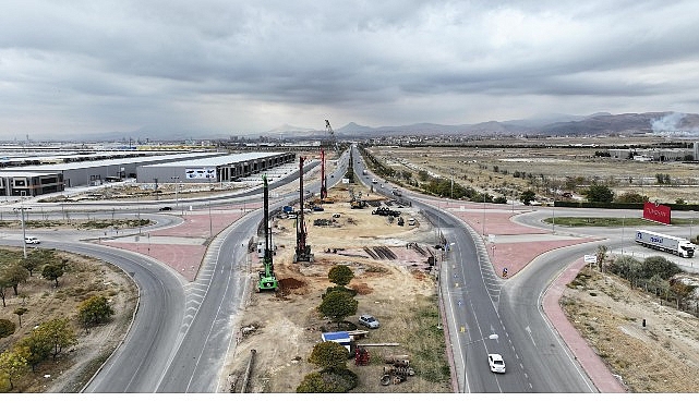 Tramvay Hattı Çalışması Kapsamında TÜMOSAN Kavşağı’nda Yol Genişletme Çalışması Başladı görseli