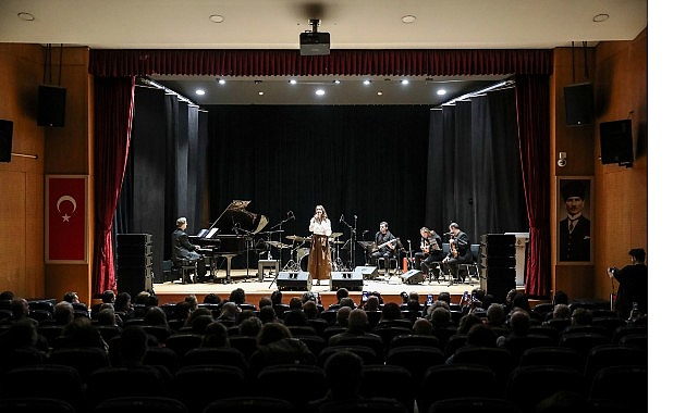 33. Adalet ve Demokrasi Haftası Fide Köksal Konseriyle Sona Erdi görseli