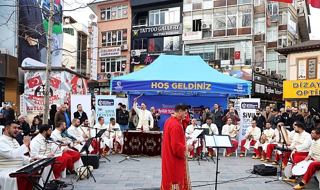 İlahi ezgiler Cumhuriyet Bulvarı’nda yankılandı görseli