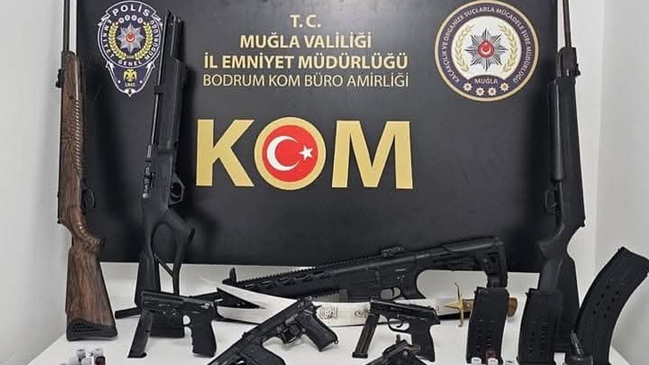 Muğla’da ruhsatsız silah operasyonu: 4 tutuklama görseli