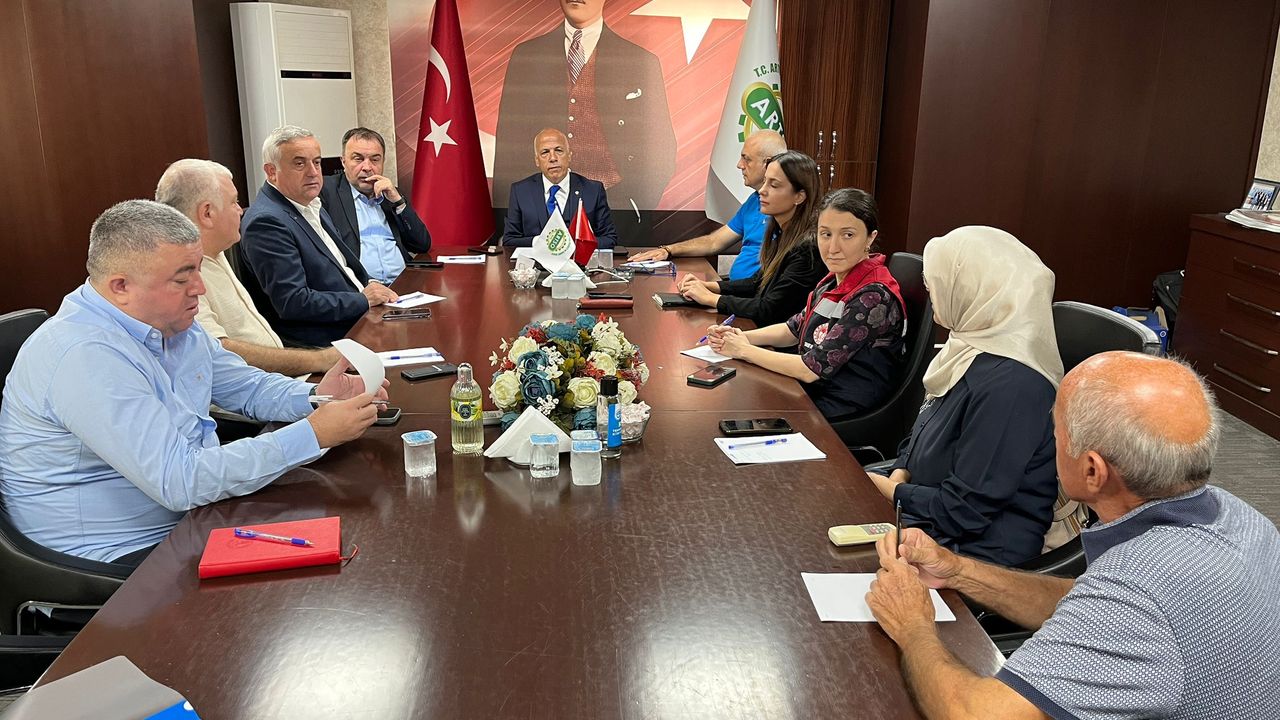 Artvin'de, balın kilogramı bin 500 lira olarak belirlendi görseli