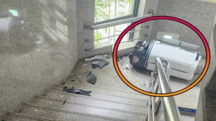 GÜNEY KORE’DE ŞÜPHELİ ROBOT İNTİHAR görseli
