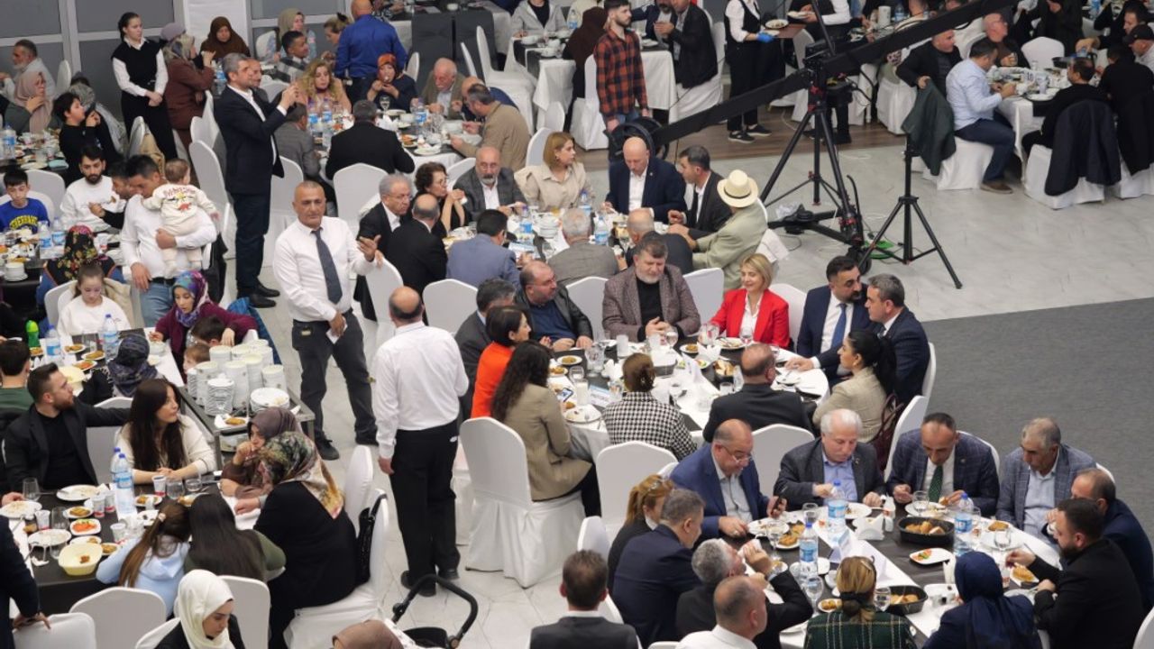 Etimesgut'ta 'kurtuluş gecesi' iftarı görseli