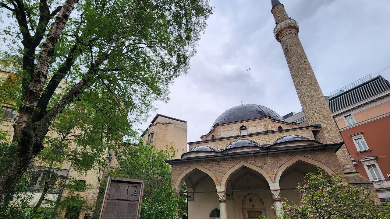 Saraybosna'da Osmanlı mirası: Ferhadiye Camii görseli
