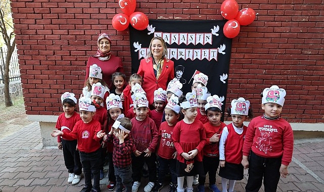 Konak’ta Cumhuriyet Bayramı coşkusu başladı görseli