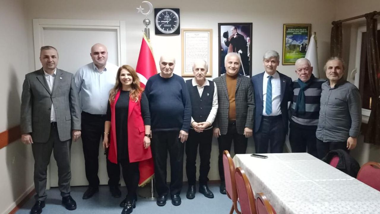 İSGEDER’de Bayrak Değişimi: Yeni Başkan Arif DEDE Oldu! görseli