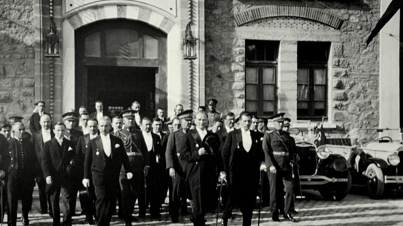 Cumhuriyet 102 Yaşında görseli